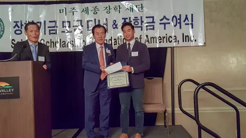 Award Ceremonies & Press — photo 11