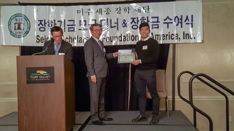 Award Ceremonies & Press — photo 27