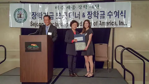 Award Ceremonies & Press — photo 39